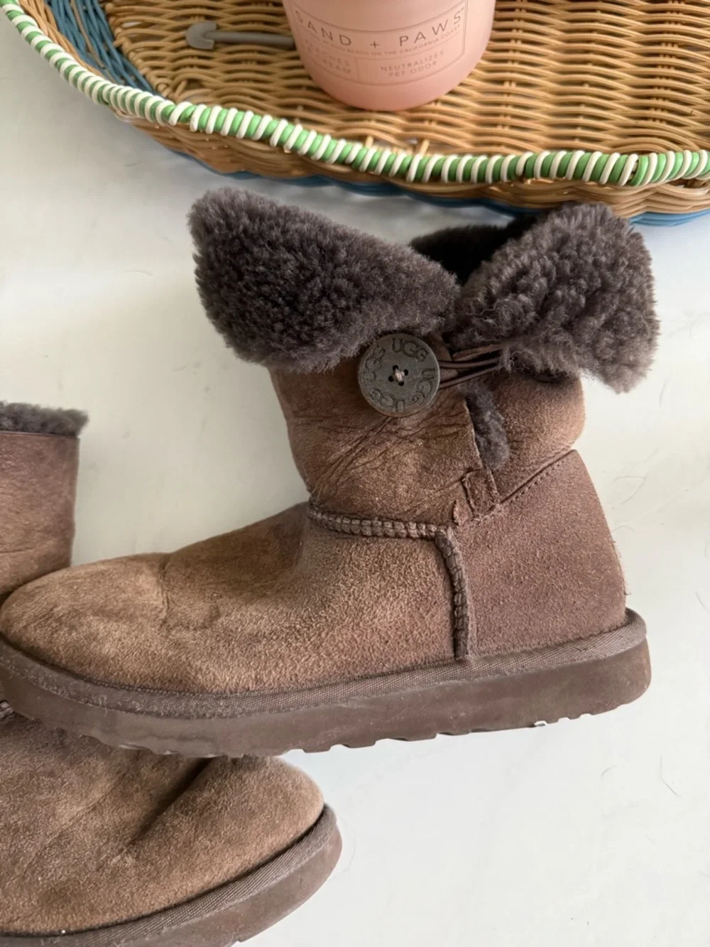 Vintage Ugg Bailey Button
